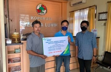 BPJAMSOSTEK Gianyar Bayarkan Klaim JKM Anggota Koperasi Sedana Luwih Rp42 Juta