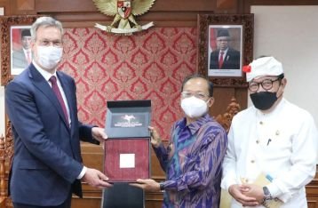 Dubes Uni Eropa Vincent Piket Apresiasi Penanganan COVID– 19 di Bali