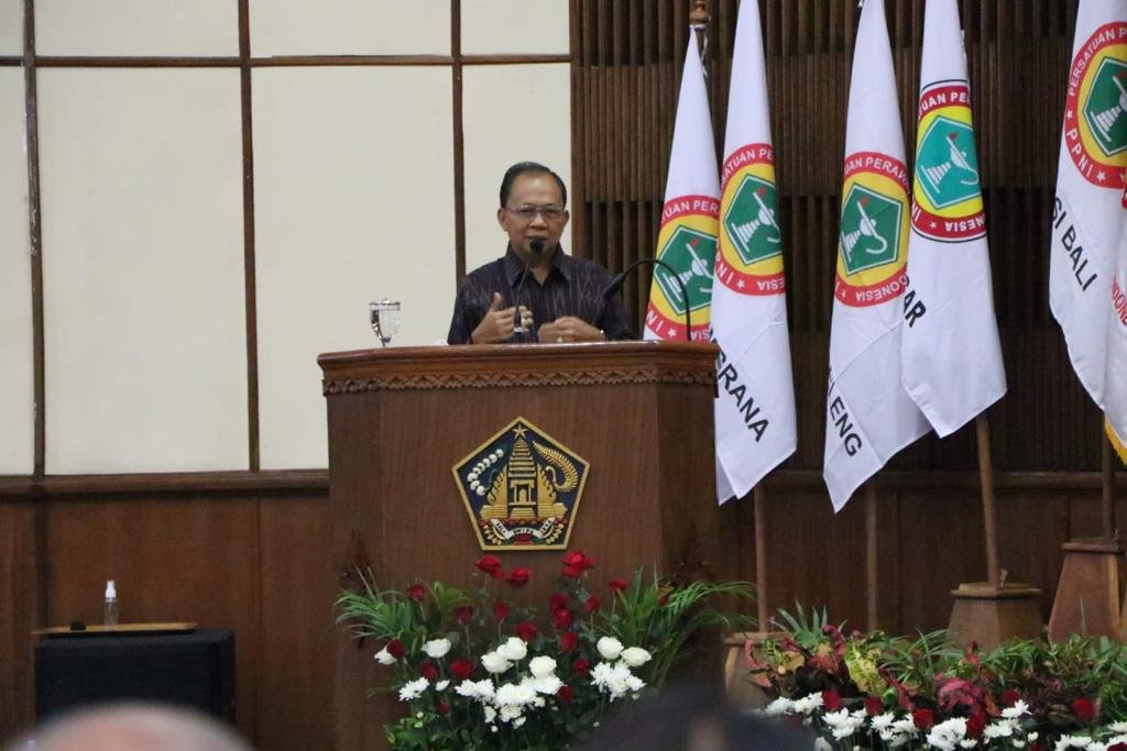 Gubernur Bali Dorong Peningkatan Kualitas Tenaga Perawat