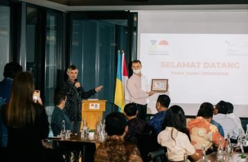 Ukraina Terbitkan Perangko Jenderal Sudirman, Bukti 30 Tahun Hubungan Diplomatik Dengan Indonesia