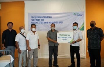 BPJAMSOSTEK Denpasar Serahkan Santunan Rp799 Juta Kepada 29 Atlet Bali