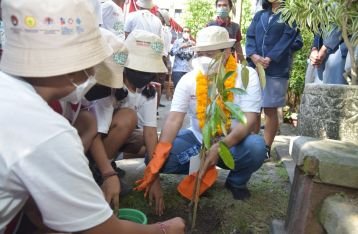 Menko PMK Launching Penanaman 10 Juta Pohon Mangrove di 34 Provinsi