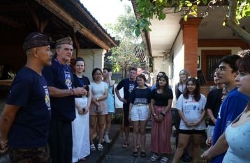 Mahasiswa UWA Pelajari Budaya Bali Lewat Bali Studio