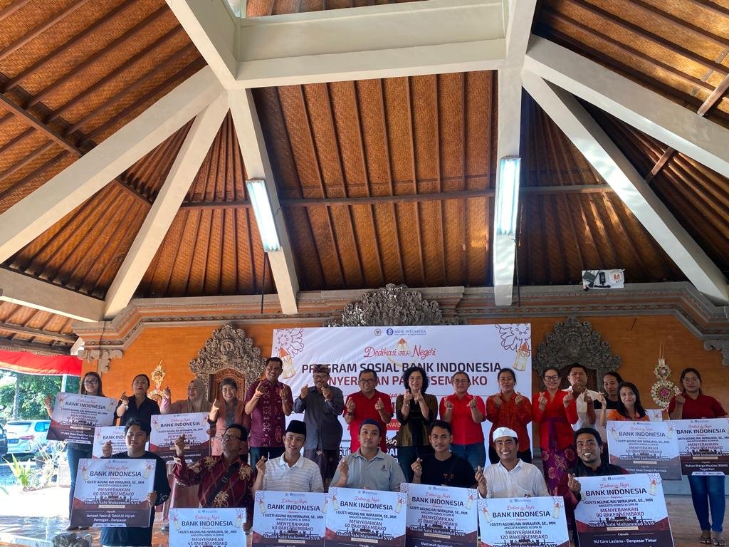 Bantu Daya Beli Masyarakat BI Bali Distribusikan 1.000 Paket Sembako