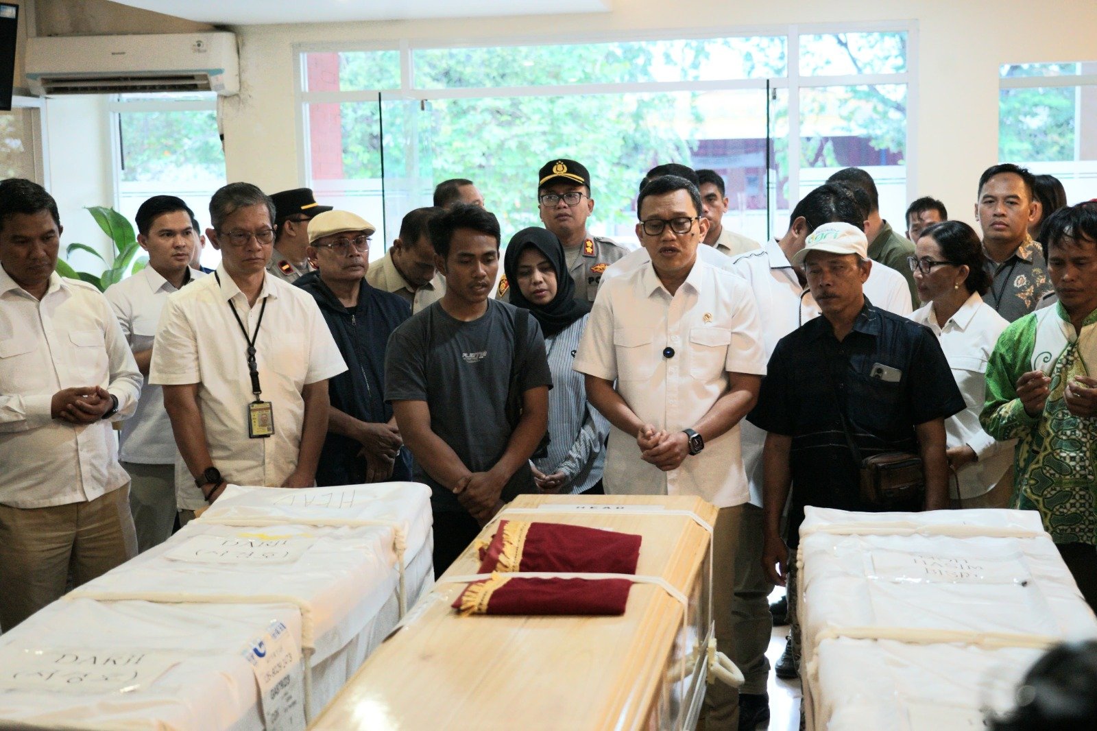 Lindungi Pekerja, BPJS Ketenagakerjaan Serahkan Santunan Kematian Pekerja Migran Indonesia