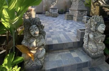Kerajinan Ukir di Singapadu dan Paras Cetak Bali: Menghidupkan Kembali Seni Bali Tempo Dulu