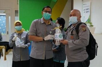 Sambut Bulan K3 BPJAMSOSTEK Denpasar Bagikan " Corona Safety Kit"