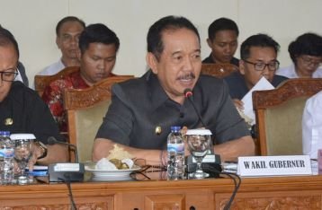 Dewan dan Eksekutif Sepakat Benahi Pariwisata Bali