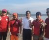 Peduli Lingkungan Ratusan Anggota REI Bali Bersih-Bersih Pantai Matahari Terbit