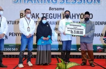 Program Ramadhan Pegadaian Serahkan DKU kepada Baznas Denpasar dan DSM