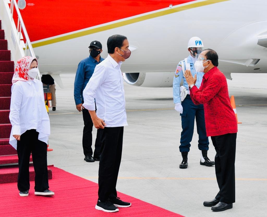 Kunjungan Kerja ke Bali, Presiden  Tinjau Penanaman Mangrove hingga Venue G20