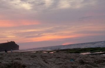 Menikmati Indahnya Sunset di Balangan Beach