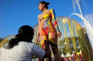 Model Body Painting Bius Pengunjung SVF Ke 9