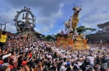 5 Fakta Tradisi Ngaben di Bali