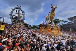 5 Fakta Tradisi Ngaben di Bali