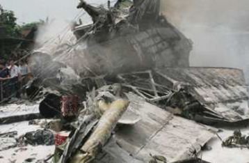 2005 - Kecelakaan Mandala Airlines Penerbangan 91 di Medan: Menewaskan 104 penumpang pesawat dan 44 warga sekitar