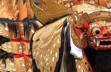 Kisah Misteri dibalik Topeng Barong Bali