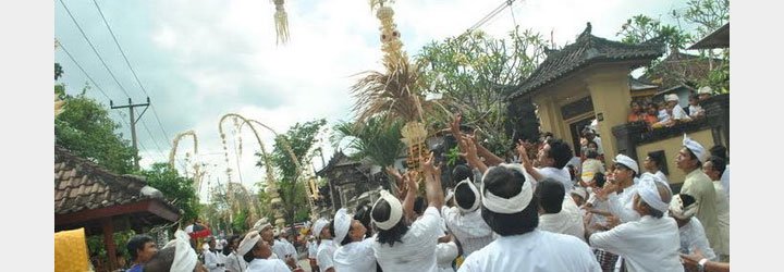 Tradisi Mesuryak di Bali saat Kuningan