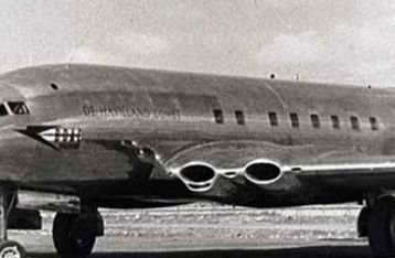 1949 - Penerbangan perdana de Havilland Comet