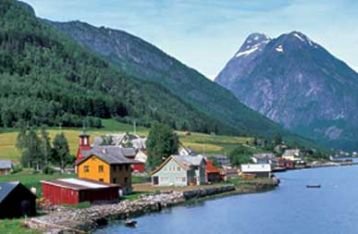 1905 - Norwegia meraih kemerdekaan dari Swedia