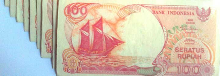 1992 - Bank Indonesia resmi mengedarkan uang pecahan Rp100,00, Rp500,00, dan Rp1000,00