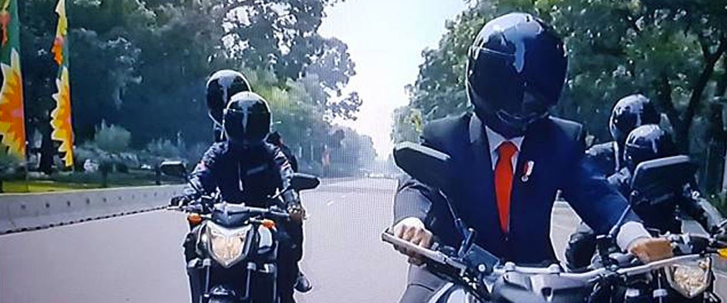 Ekstrem! Jokowi Naik Motor Pembukaan Asian Games