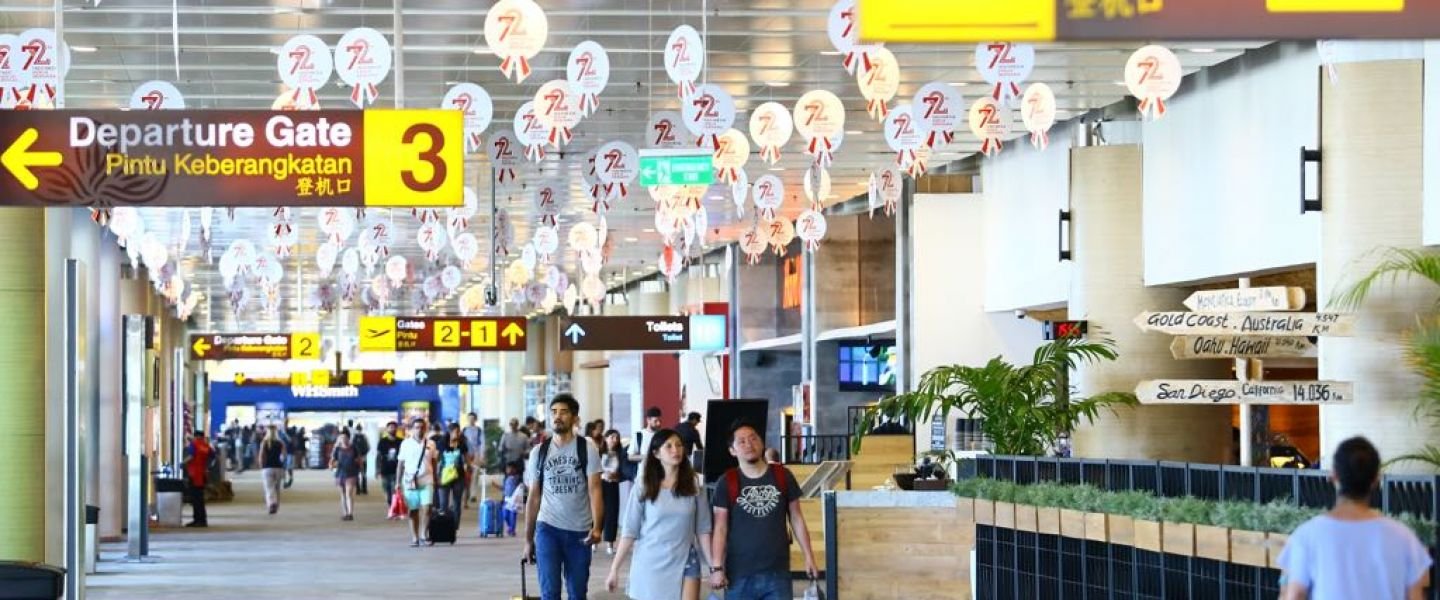 Semarak Kemerdekaan, Bandara I Gusti Ngurah Rai Pasang 3500 Ornamen Merah Putih