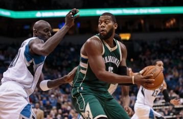 Spurs dan Knicks Buru Big Man Milik Bucks