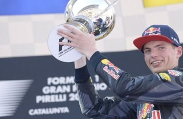 Valentino Rossi Sanjung Habis Max Verstappen