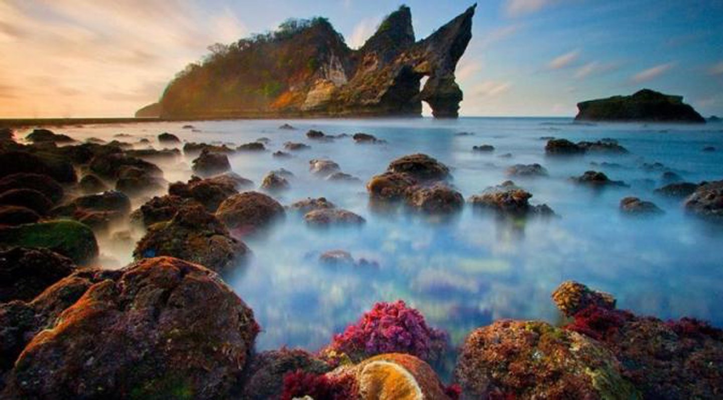 Pantai Atuh, si Cantik yang Bersembunyi di Nusa Penida